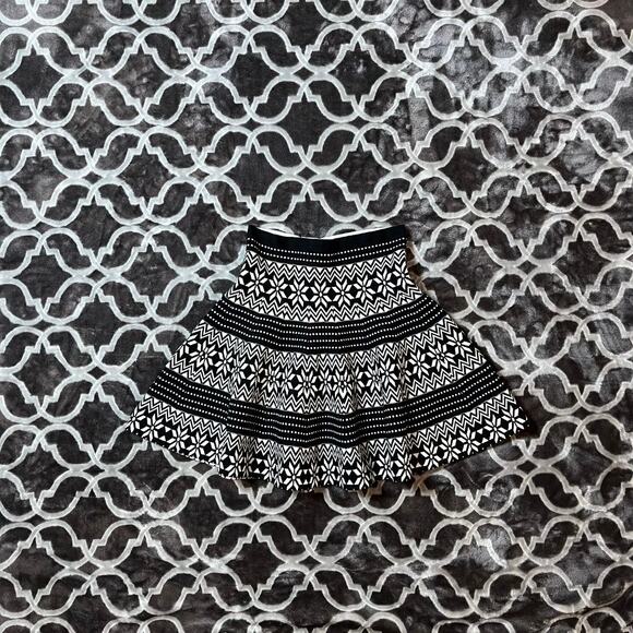 Couture Home Made Skirt Quality Fabric Durability Thick Stretch Fabric Child 6-9 - Picture 1 of 6